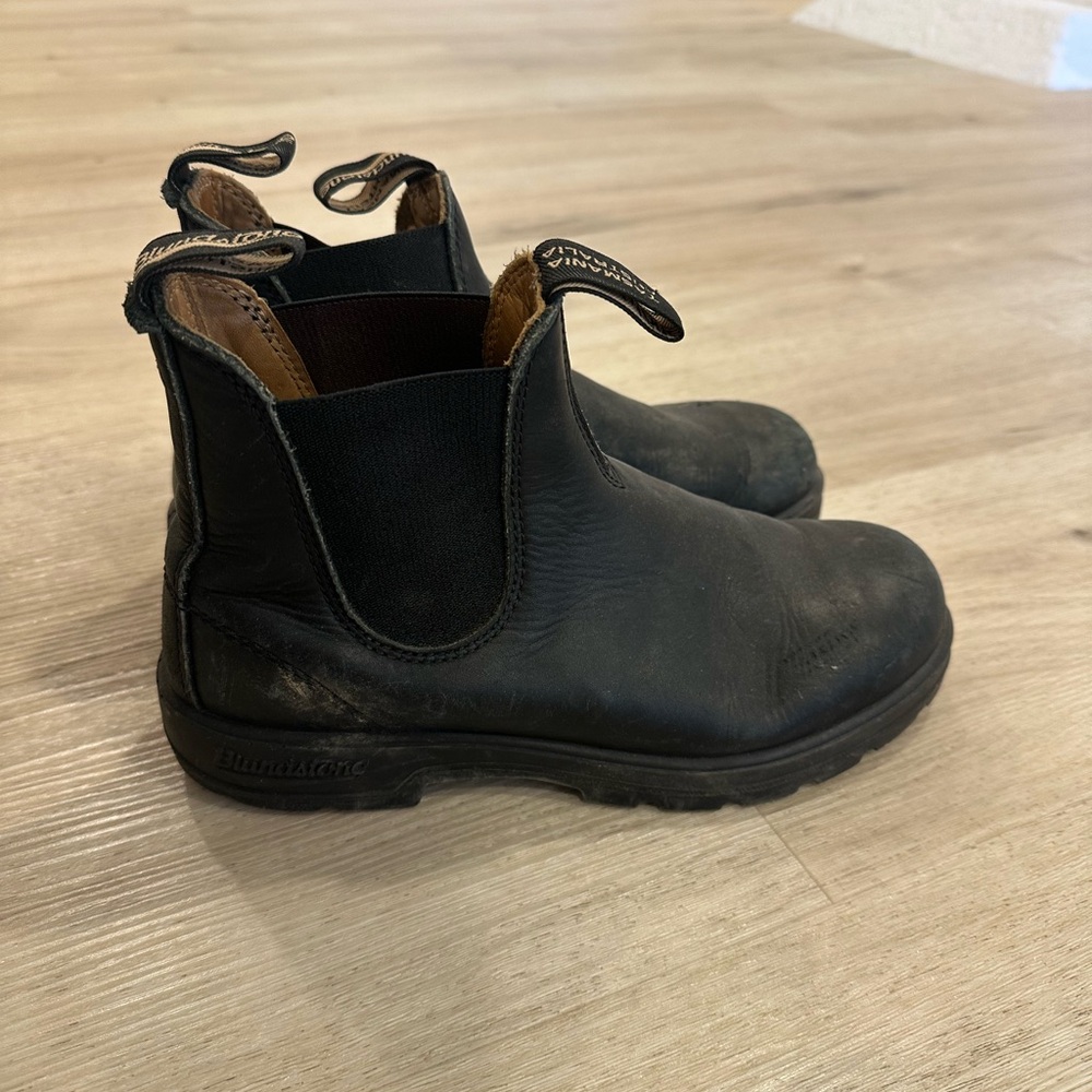 Blundstones Black